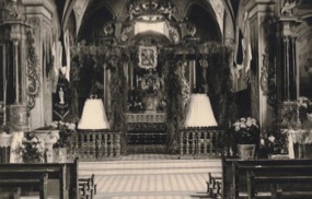 Photo ancienne en noir et blanc représentant le baptême des cloches en l'église de Feldkirch